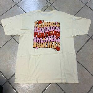 Fall XL Ivory Flannels Hayrides Pumpkin Sweaters Bonfires Graphic T-Shirt NWT